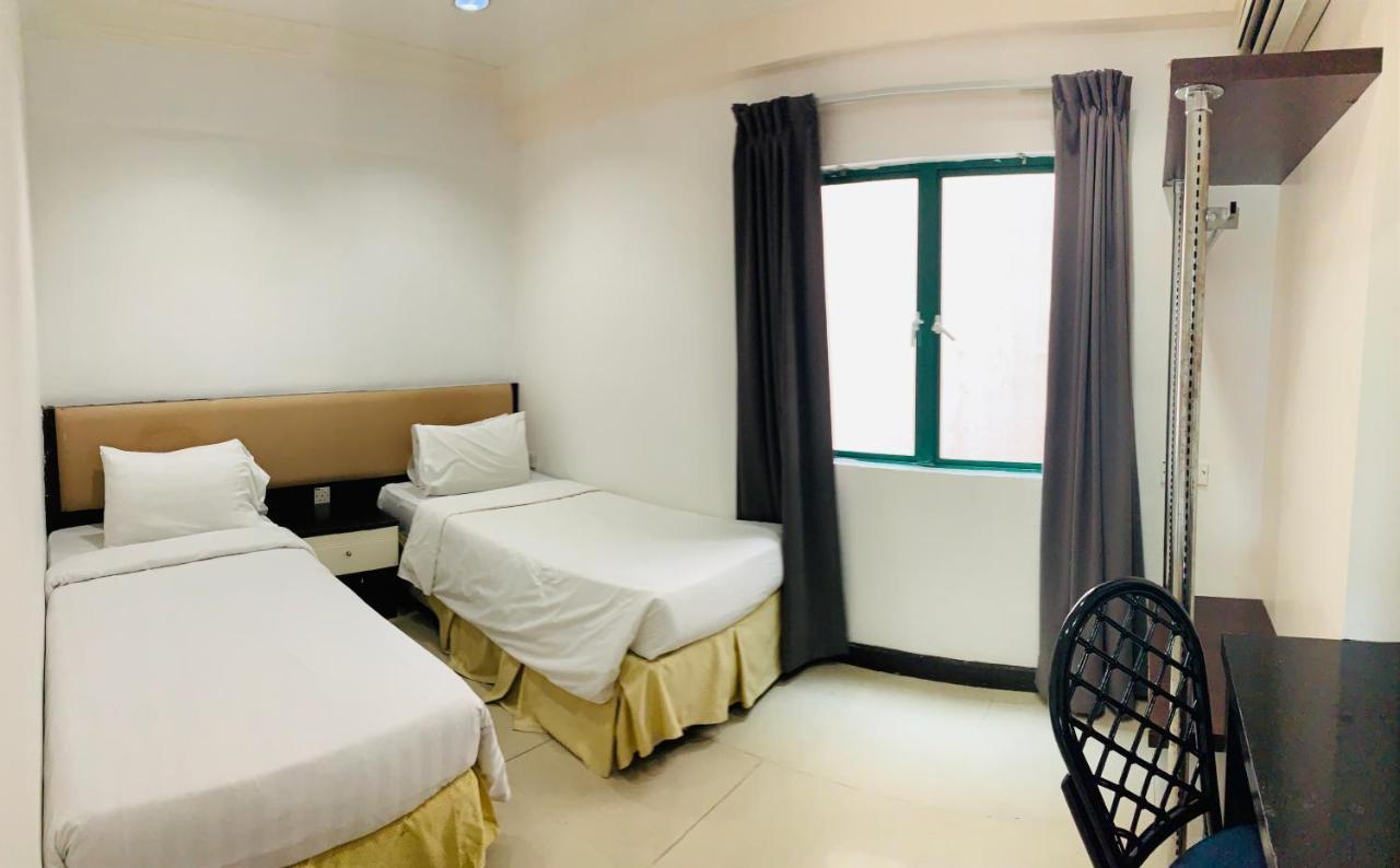 Likas Square - Kk Spacious Homestay Кота Кинабалу Екстериор снимка
